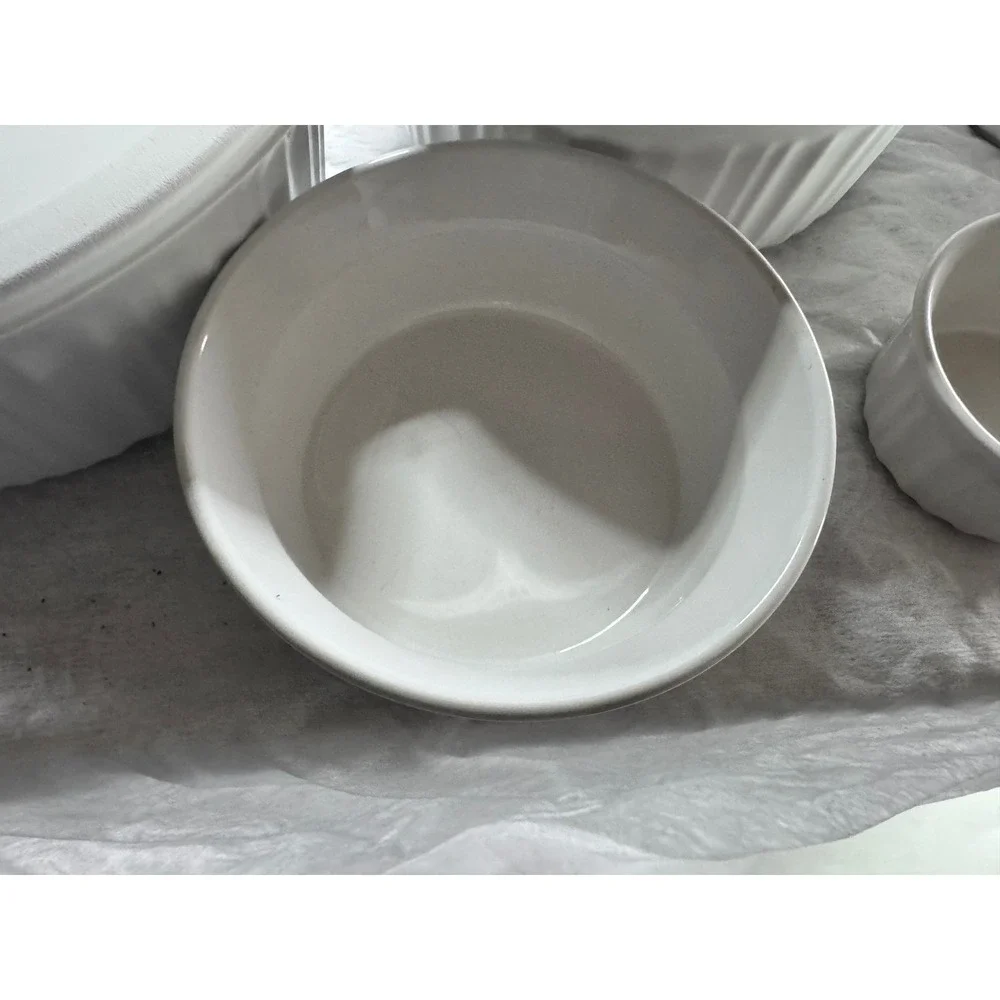 CorningWare French White Stoneware Bakeware Set‎ Fluted Bowls and Lids 7 Piece